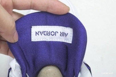 Hyperoad RETRO 4 METALLIC PURPLE JORDAN 0901
